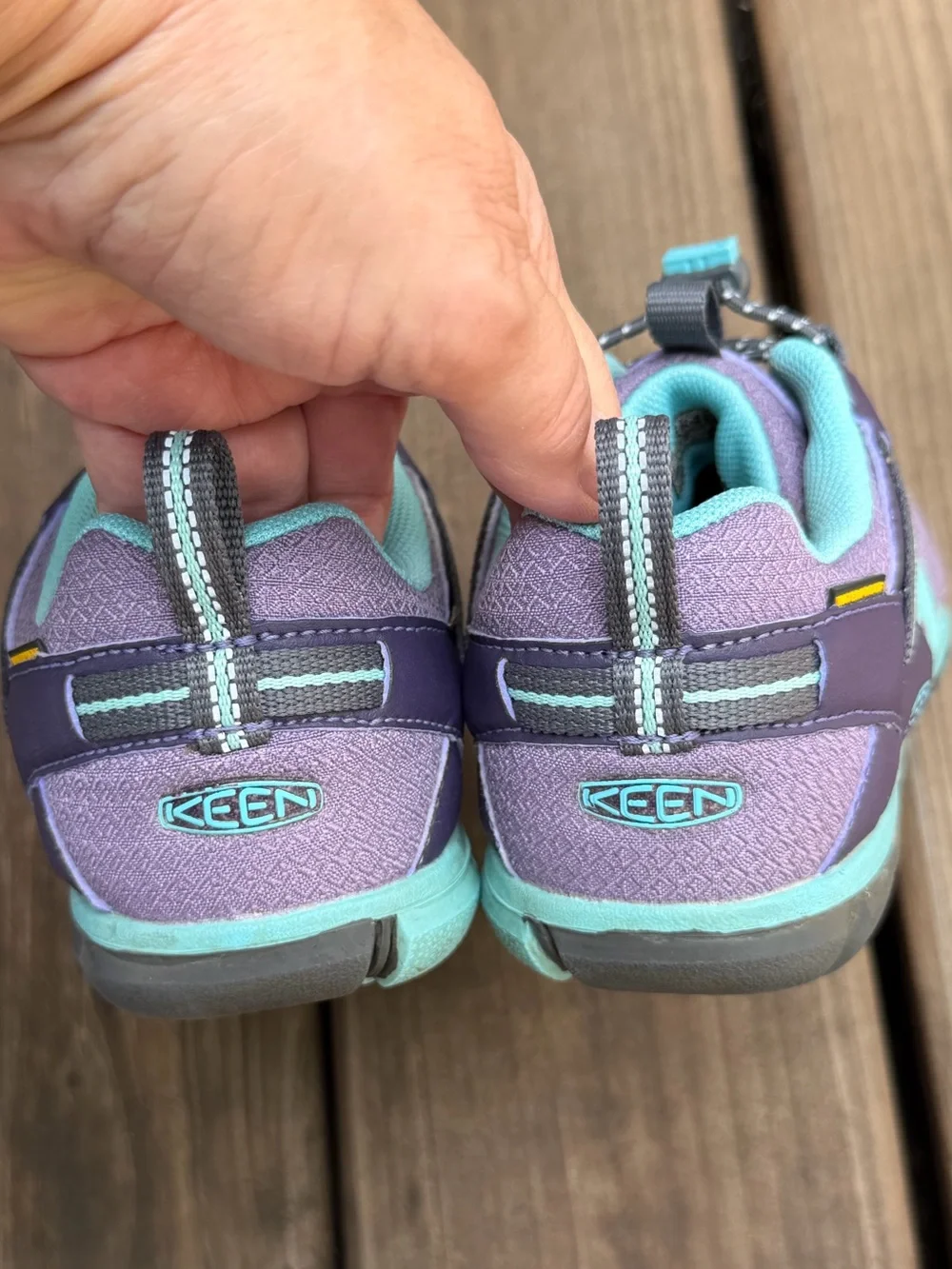 Keen Shoes Kid's Sneakers Chandler CNX Waterproof Size 2 Girl's